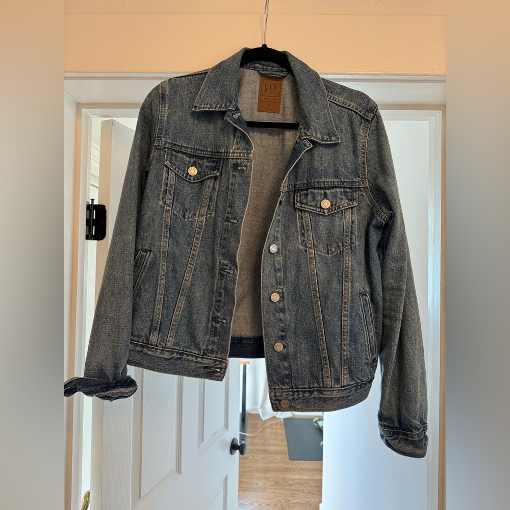 Gap denim jean jacket size medium